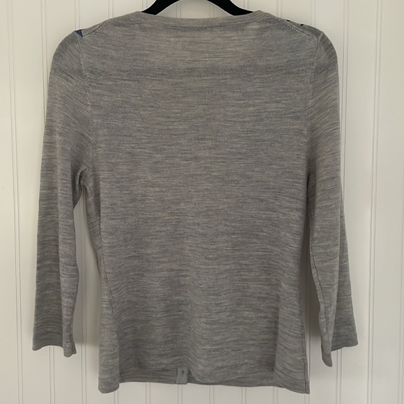 Garnet Hill Women’s 100% Merino Wool Crew Neck Button Up Cardigan Blue Roses XS - Picture 9 of 15